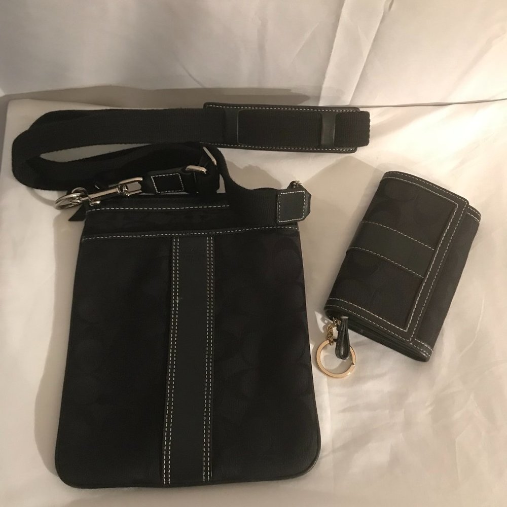 Coach Set Of Two Change/Shoulder Black Purses/Bags